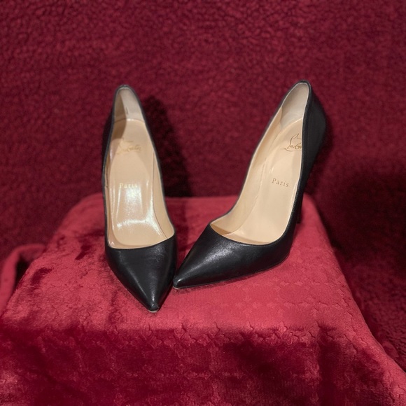 Christian Louboutin - Picture 9 of 17